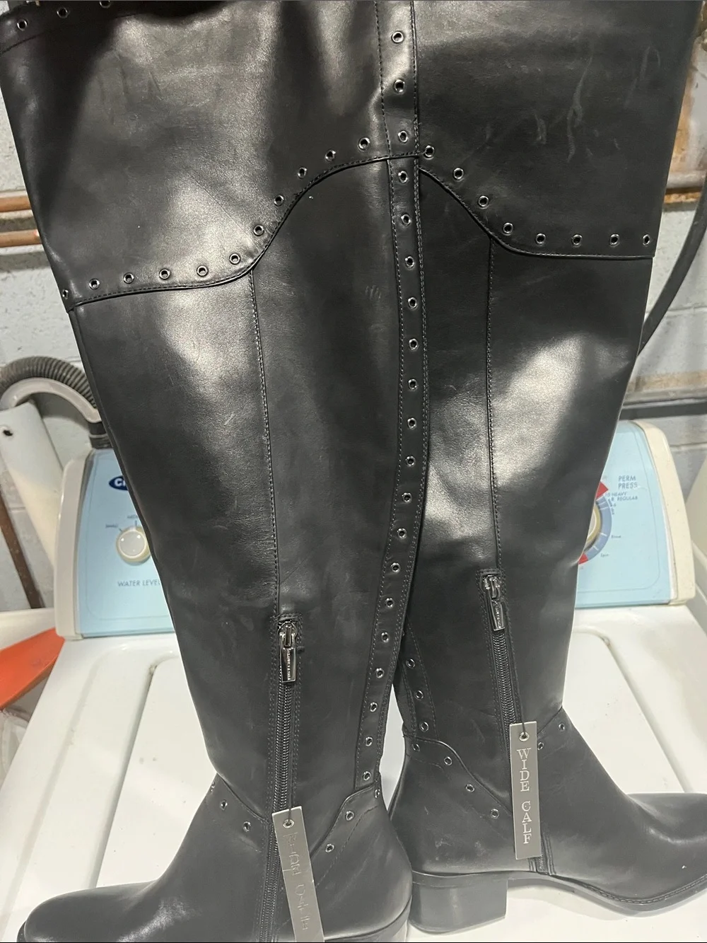 Vince Camuto Women's 8 wide calf Tall Black Riding Boots with Stud bestan